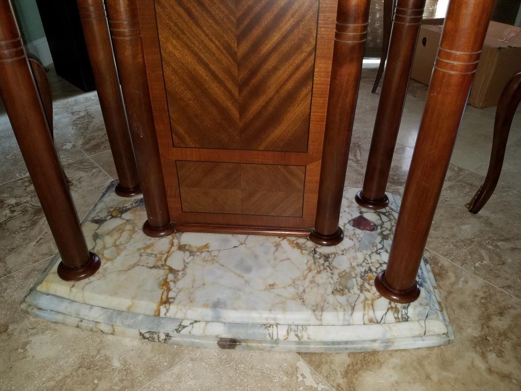 Unique Dining Table & Chairs
