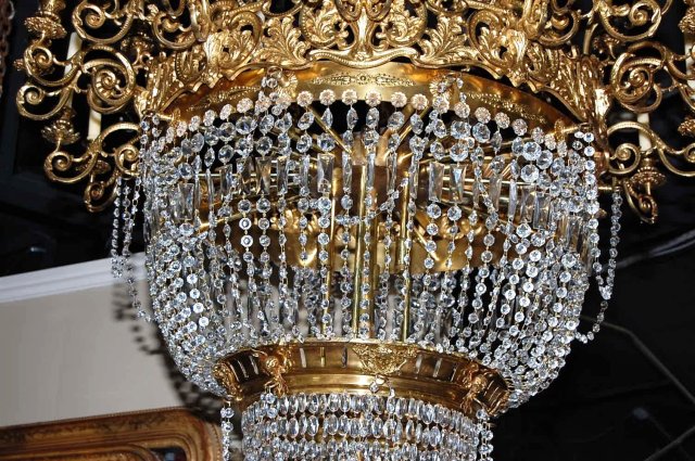 Palatial English Antique Chandelier