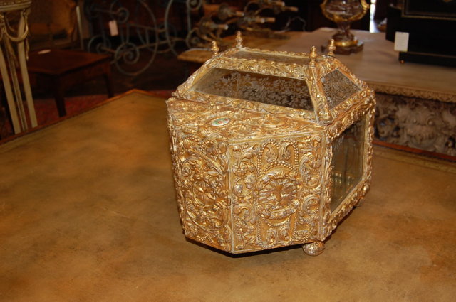 Important Giltwood Reliquary