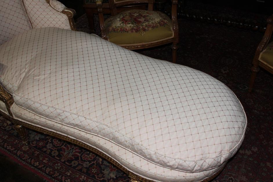 French Giltwood Chaise Lounge