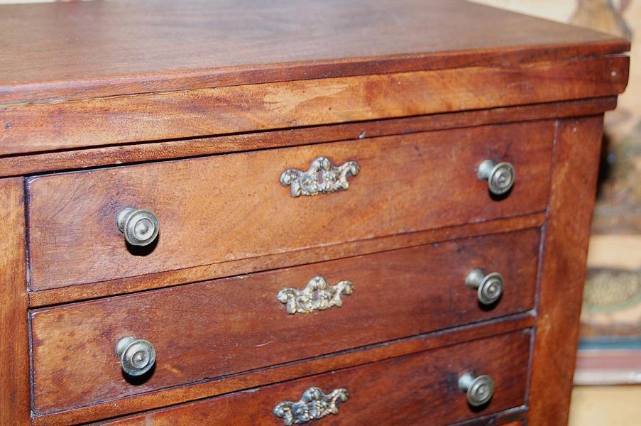 Miniature Empire Chest