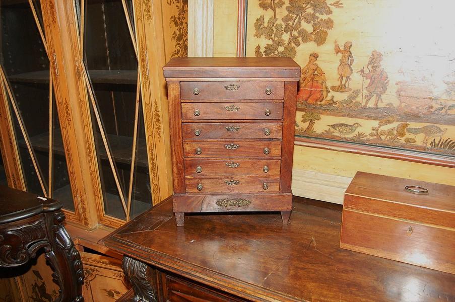 Miniature Empire Chest
