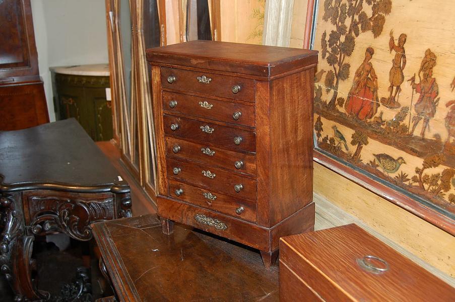 Miniature Empire Chest