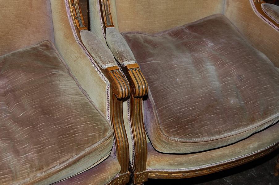 Pair Louis XV Bergeres