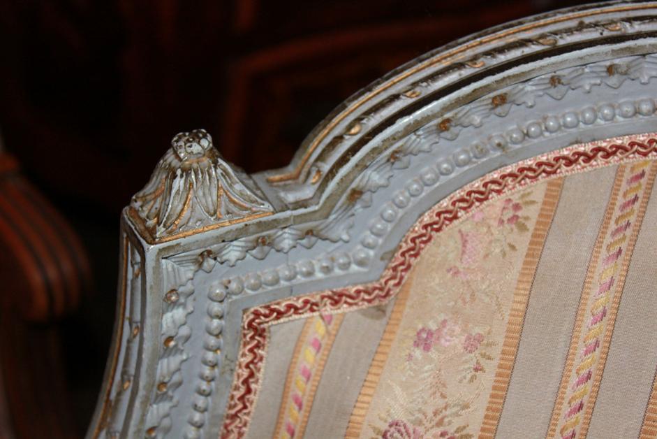 French Louis XVI Canape