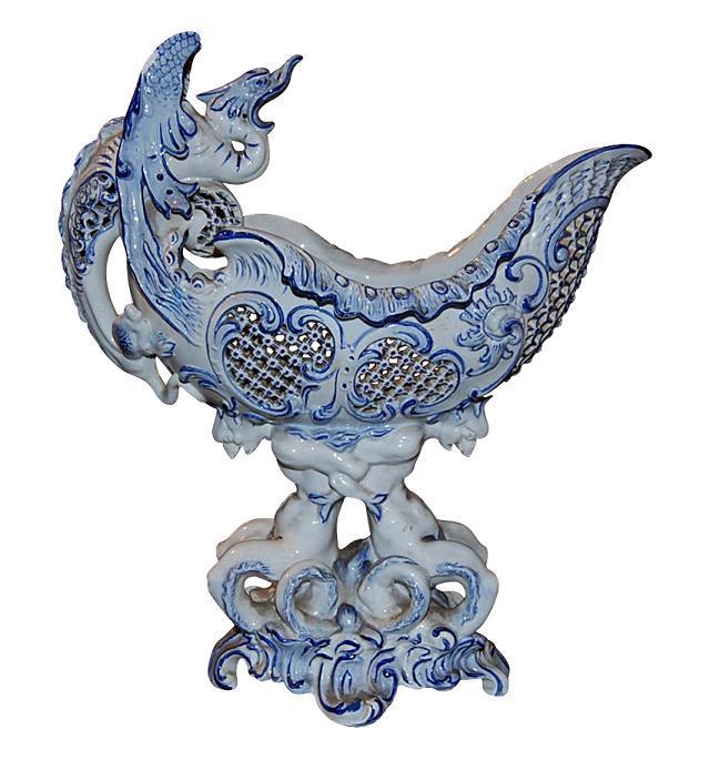 Blue & White Porcelain Centerpiece