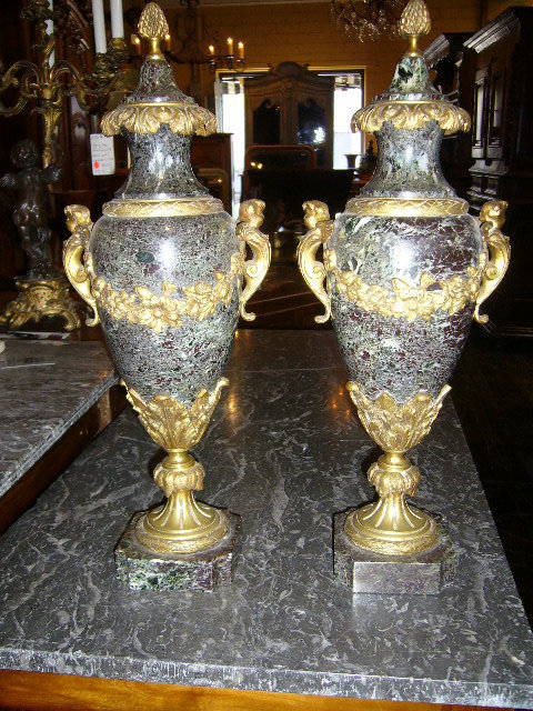 Marble and Bronze Cassollettes