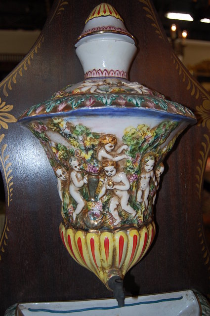 Italian Capodimonte Lava Beau