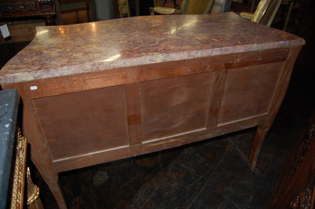 Exceptional French Louis XV Commode