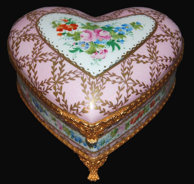 French Limoges Porcelain Jewelry Box