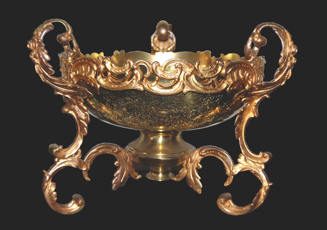 French Done' Bronze Centerpiece