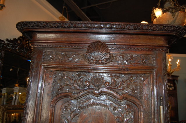 Early 19th Century Carved Oak Panetiere