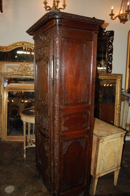 Early 19th Century Carved Oak Panetiere