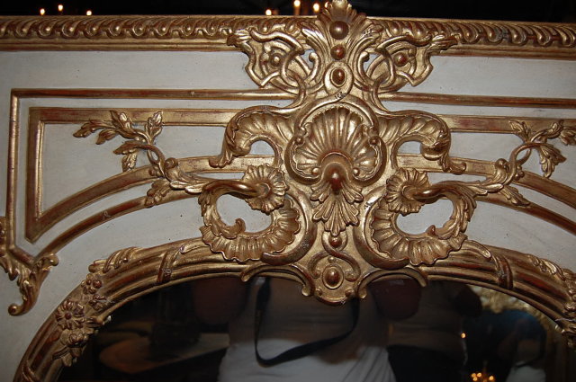 Superb Louis XV Style Giltwood Mirror