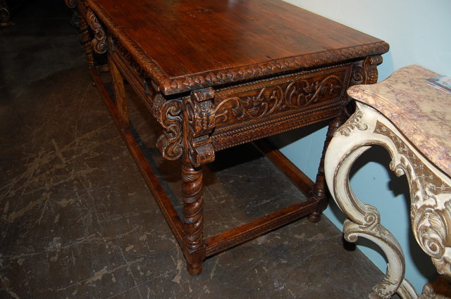 Renaissance Portuguese Table