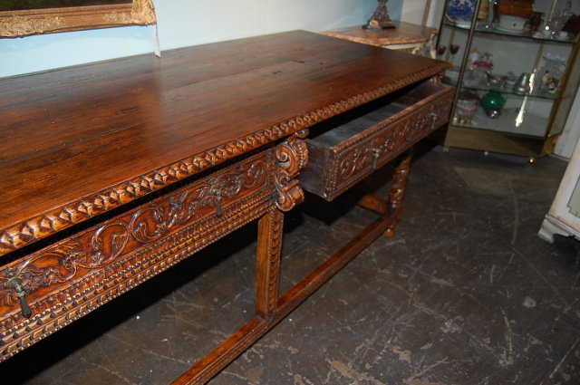 Renaissance Portuguese Table