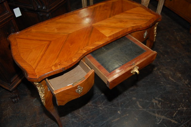 French Kingwood Bureau Plat