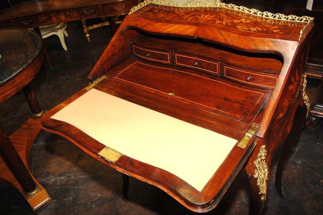 Petite French Bureau