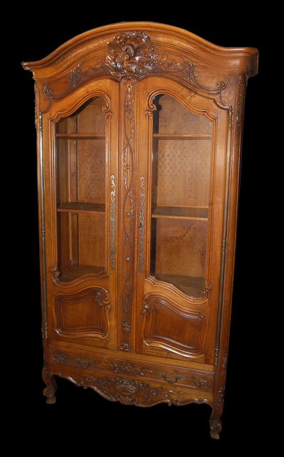 French Walnut Bonnetiere