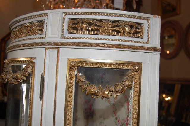 French Louis XVI Vitrine