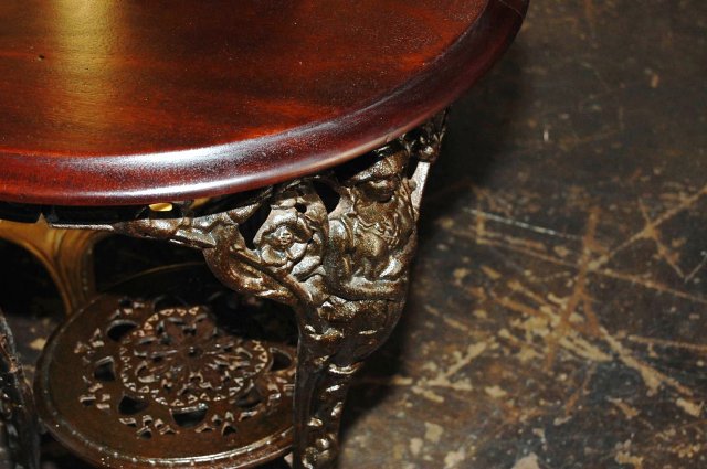 English Pub Table