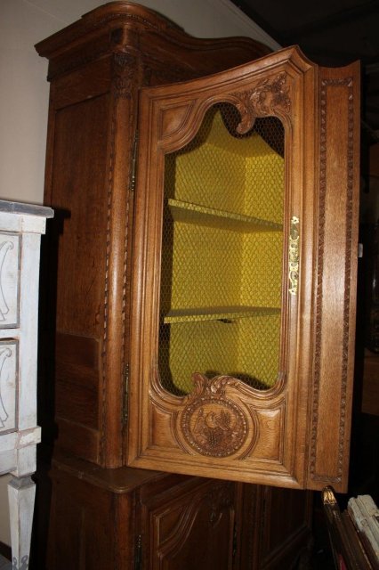 French Provencal Hutch
