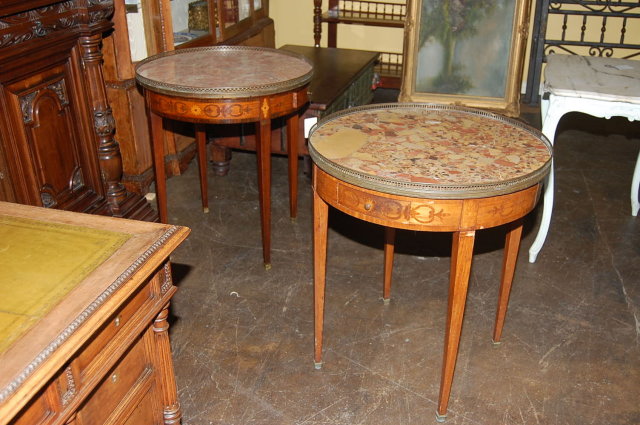 Grosfeld House Bouillotte Table