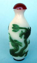 NEWER CHINESE PEKING GLASS SNUFF BOTTLE NICE WORK