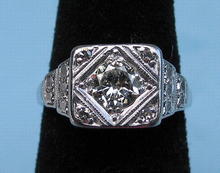 GOOD PLATINUM .6 CARAT DIAMOND RING GOOD STONE 5 TOTAL