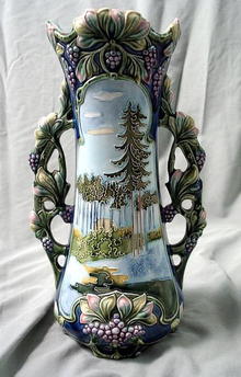 THE BEST ART NOUVEAU MAJOLICA VASE THERE IS