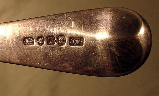 ENGLISH HALLMARKED STERLING PUNCH LADLE 1792