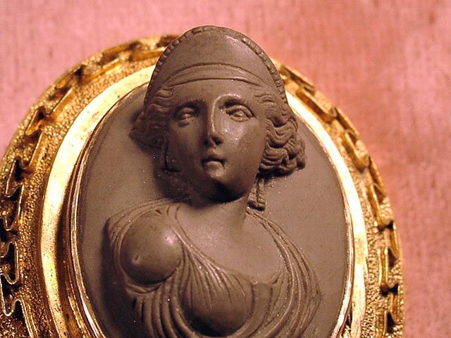 1860s LAVA CAMEO WITH GREEK KEY BORDER 14K HIGH RELIEF