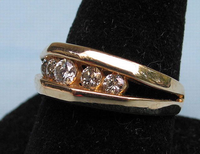 QUALITY 1.25 CARAT DIAMOND RING 14K GOLD CHANNEL SET DIAMOND