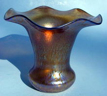 SIGNED LOETZ OIL SPOT VASE STRONG IRIDESCENCE