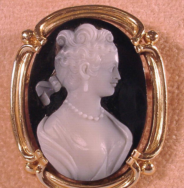 SARDONYX HARDSTONE 14K CAMEO SET EARRINGs PIN
