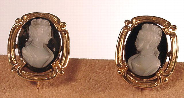 SARDONYX HARDSTONE 14K CAMEO SET EARRINGs PIN