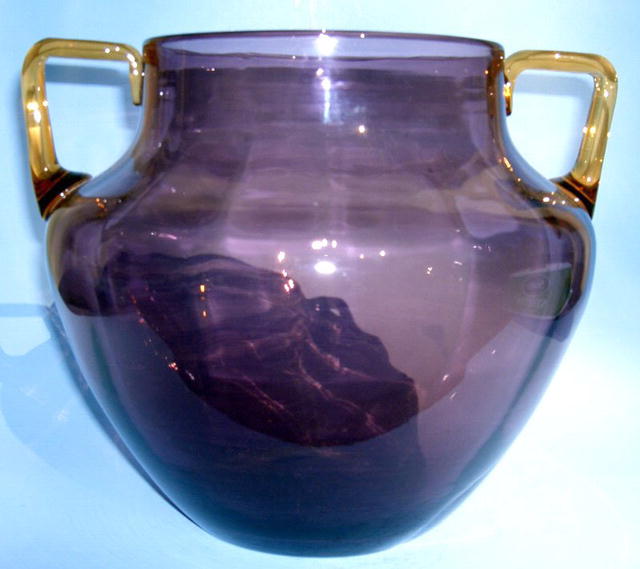 LARGE STEUBEN / SINCLAIR PLUM VASE WITH AMBER