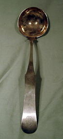 18th CENTURY AMERICAN STERLING FIDDLE BACK LADLE NEAT