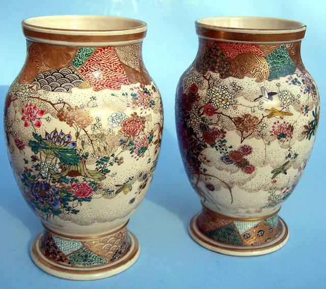 KINKOZAN PAIR OF SATSUMA VASE WITH BIRDS NICE!