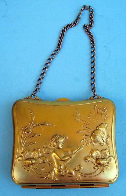 GOLD FILLED ART NOUVEAU PURSE WITH CUPIDS AND FLORALS