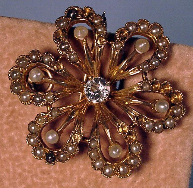 14K STARBURST SEED PEARL AND 1/4 CARAT DIAMOND PIN