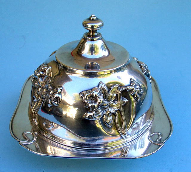 OUTSTANDING ART NOUVEAU WILCOX SILVER BUTTER DISH BEVEL