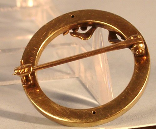 KREMENTZ 14K ENAMELED WREATH PIN 1900