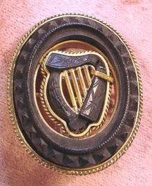 GOOD VICTORIAN IRISH BOG OAK MOURNING PIN QUALITY WORK
