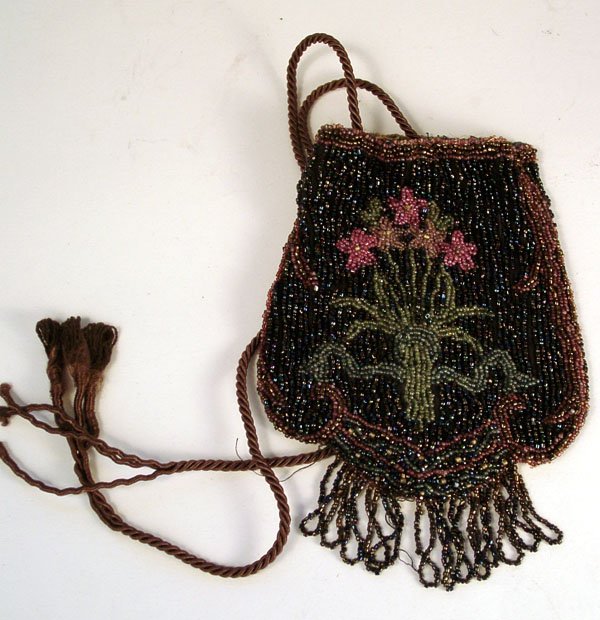 AWESOME FLORAL BEADED PURSE W/DRAWSTRING