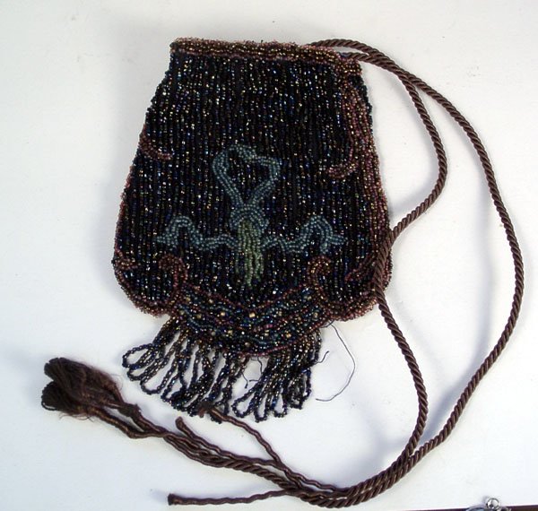 AWESOME FLORAL BEADED PURSE W/DRAWSTRING