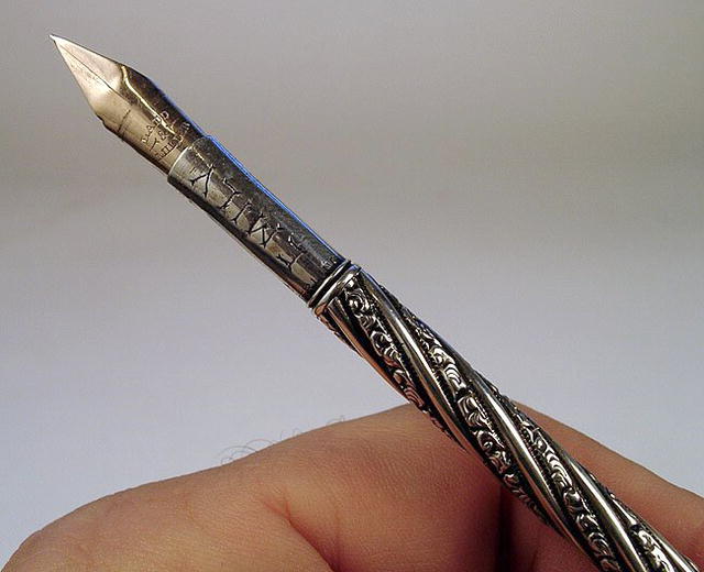 THORNED MOP STERLING DIP PEN 18/19 C