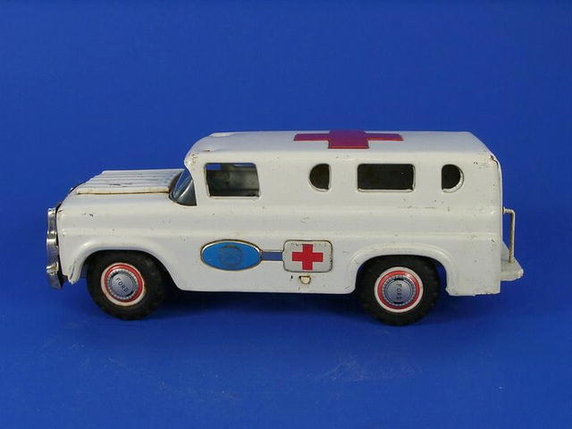 MARX WYANDOTTE JAPAN FRICTION AMBULANCE