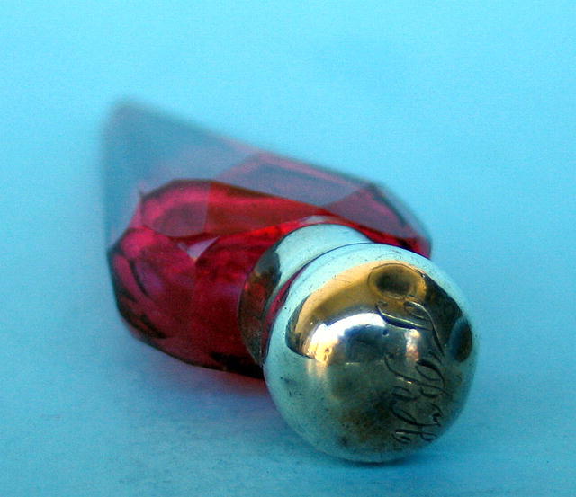 GREAT STERLING AND RED GLASS LAYDOWN PERFUME BOTTLE