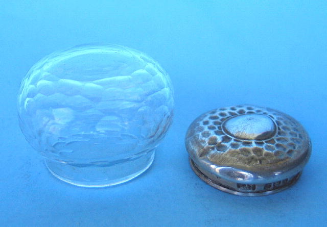 EXCELLENT HAND HAMMERED LOOK GLASS STERLING COVERED